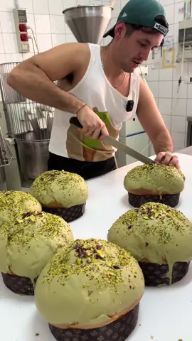 ATTIVI I PREORDINI IN EXTRA SCONTO SUL SITO www.ilparadisodelpistacchio.it #panettone#pistacchio #natale #foodporn 