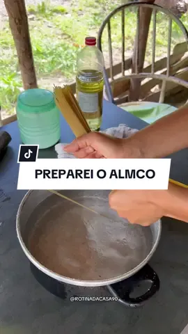 Preparando o almoco cedo. 