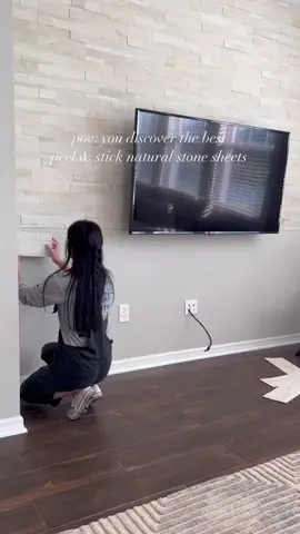 Head to bio link on Amazon storefront Under ✨HomeDecor ✨ to get there gorgeous easy to install peel and stick stone wallpaper. Follow  @farmhouse.interiorshop for your daily dose of farmhouse design inspiration!🏡 . 👉 @farmhouse.interiorshop👈 Make Your Home Beautiful 