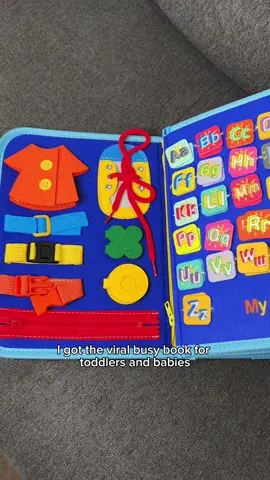 This is sooo comprehensive, lots to practice 🥰 I love the zippers, buttons, belt options, our littles definitely need to work on that #tovreviews #TikTokMadeMeBult #blackfridaysale #deaotoyschallenge #deAotoysChristmasGift  #deaotoys #deaotoysuk #montessoritoys #babyproductsyouneed #babyandtoddler #Ukbabytoys #babytoysreview #toddlertoysforchristmas #busyboardforbaby #busyboardforkids 