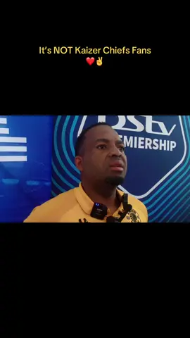 @Kaizer Chiefs Football club GK & Legend Itu Khune says Chiefs Fans Love Him & Its Rival Fans Who Speak Bad About Him. #SAMA28 #kaizerchiefs #kaizerchiefsfans #itumelengkhune #khune #amakhosi4life #amakhosi 