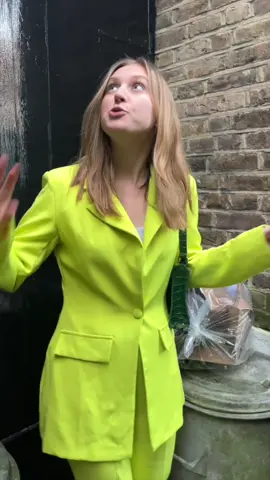 Sustainable city living for the eco-conscious #fyp #fy #skit #comedy #foryou #flatviewing #renting #london 