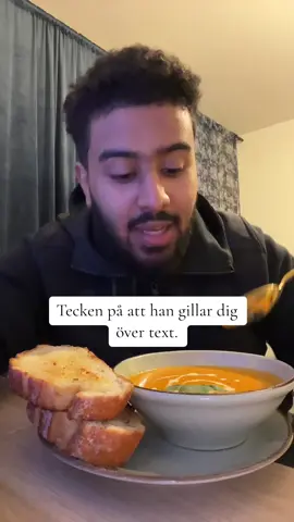 glöm inte kolla på youtube videon. UTE NU LÄNK FINNS I BION. #mukbang #relatable #datingadvice #rektorn 