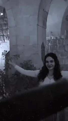 غصبا عنك لا اجيبك واصل انا حبيبك😭😭