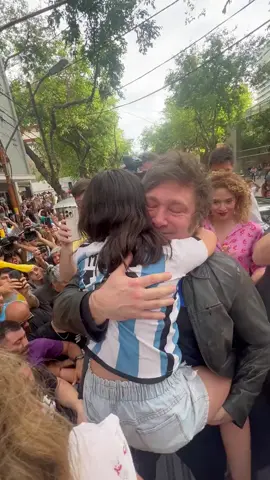 Nuestra última esperanza 🥹😢 #milei #mileipresidente #milei2023 #javiermilei #javiermilei2023 #argentina #javiermileipresidente #lalibertadavanza #unaargentinadistinta #puntoyaparte #mileioezeiza #elpuebloconmilei #todosconmilei #bullrich #macri #iguacel #villarruel #victoriavillarruel #vickyvillarruel #lasfuerzasdelcielo 
