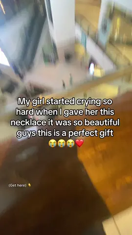 Girls how would u react if your man gave u this?? 😭😭 #tiktokshop #fyp #Love #girlfriend #necklace #Relationship 