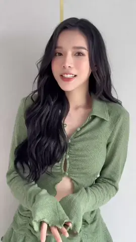 Con gái tụi mình thật không dễ hiểu chút nào các bà nhỉ, say nắng người ta quá trời mà ngại tỏ bày. Điều quan trọng phải nhắc lại 3 lần 