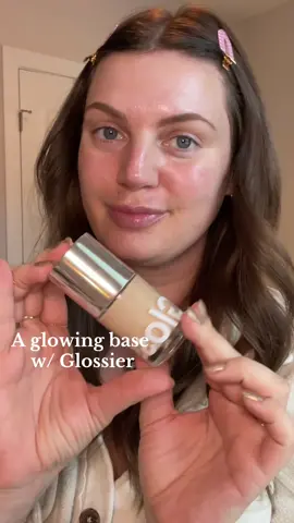 Glossier pt 2! I think im in love with the new @Glossier fluid stretch foundation 🤩 #glossier #glossiermakeup #glossierfoundation #glossierfluidfoundation 