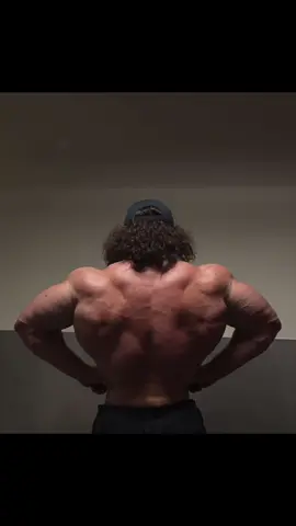 Rear lat spread is crazy. #samsulek #samsulekposing #samsulekedit #fypシ゚viral #fypp #viral #fyp 