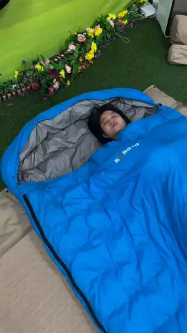 # TikTokShopCrossBorder_sEAsales Like winter camping preparation this warm camping sleeping bag is easy to carry and warm performance is good#Camping sleeping bag#Camping essentials#Camping essentials
