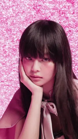 Jen with bangs is really my weaknessss 🥵 #Jennie #Tamburins 