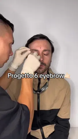 Oggi iniziamo un progetto di sei eyebrow🤙🏻 • Rimanete connessi per la parte 2🙌🏻 • #italianpiercer #macedoniapiercing #piercingstudio #piercing #foryou #eyebrows 
