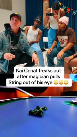 Nah that is freaky 😳😈😅 #kaicenat #fyp #clips #clipstwitch #magic 