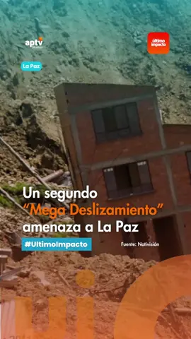 Estos barrios están ubicados en Pampahasi, colindantes al Valle de las Flores y cerca de la zona del megadeslizamiento. En los últimos meses, se detectó movimientos de tierra que podrían afectar varias hectáreas de terreno y a miles de personas que viven en el sector. De momento, se realizan trabajos de estabilización de terreno. Los vecinos están divididos, un grupo aceptó irse a carpas en una zona más baja, pero otras personas aseguran que no se irán de sus casas. Se declararon en emergencia. #Noticias #Megadeslizamiento #Bolivia #LaPaz #SomosUI #UltimoImpacto #Pampahasi #Vecinos #Alerta #Emergencia