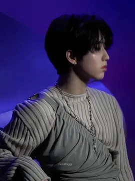 he's so fine 😩 #HAN #hanjisung #straykids 