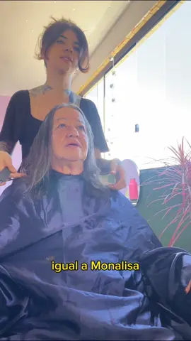 Aquela pessoa que sofre pra tirar as pontas: minha mãe 😂😂😂