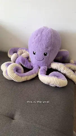 Hands down the best plushie ever 😍 ginormous, soft and cuddly 🥰 #tovreviews #TikTokMadeMeBult #blackfridaysale #blackfriday #bf20 #mitrueplushies #octopusplush #giantoctopusplush #plushies #mitrueplushiesshop #musthaveplushie #Spotlight 