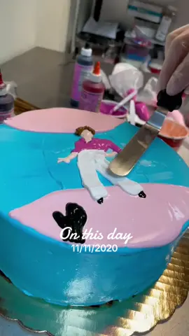 #harrystyles #bald #baldhead #cake #cakedecorating #icecream #icecreamcake 