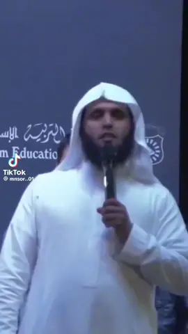 انشودة سأقبل يا خالقي من جديد تعتبر واحد من أجمل وأشهر الأناشيد الإسلامية حيث تحمل ألفاظا جميلة وتحث المسلم على التوبة والرجوع إلى الله.. الأصلي منصور السالمي 🌿🌴🌿🌴