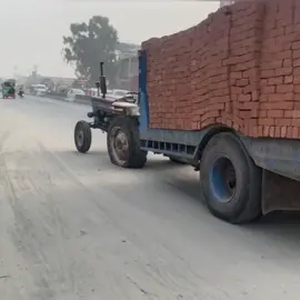 Dangerous Accident Full Loaded Truck Middle in The Road. . . #Pakistanitruck  #machineshop  #making  #machinist  #engineblock  #crafting  #diycrafting  #🇺🇸  #virał  #repair  #mechanical  #talent  #skills  #creativity  #artistry  #innovation  #talentshowcase  #discovertalent  #Howitsmade  #Ironbar  #foryou  #fyp  #foryoupage  #fypシ