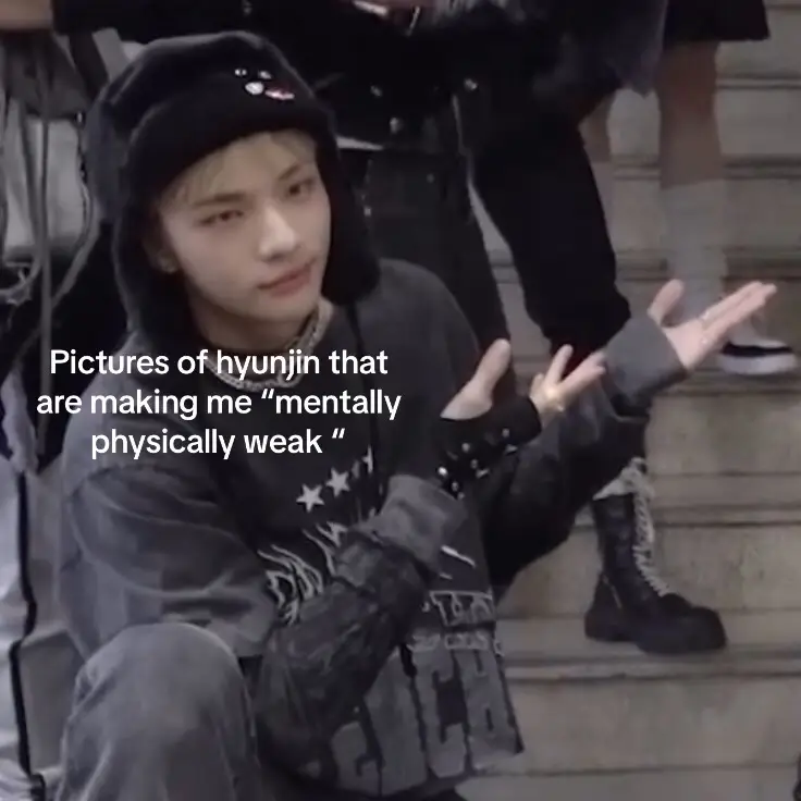 #hyunjin #redhairhuynjin #straykids #arianagrande  dead at this point  You hyunjin biased ?