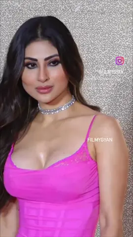 gorgeous Mouni roy #frp #viral #gorgeous #dance #foryou #bollywood #fyp #trending #foryoupage 