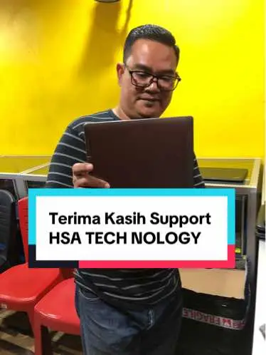 Hari ni kena serang lagi dgn cust yang nam grab laptop BUY 1 FREE 1 LAPTOP . Haa korang yang ada niat nak grabb laptop ni better cepat tau , Takut habis stok kanggg nangis tak berlagu.  #promobuy1free1laptop #laptopmurah #laptopkb #laptopselangor 