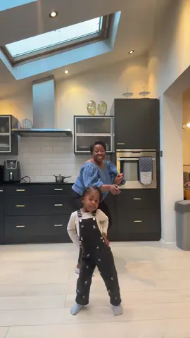 Little poser #foryou #dancechallenge 
