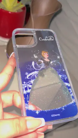 Y a ustedes su hermano ya les regalo su funda de cenicienta?😻.                                           #fyp #cenicienta #disney 