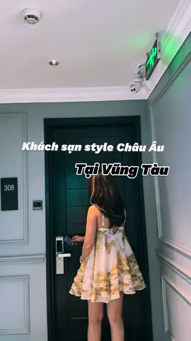Chiếc khách sạn siêu đẹp Hotel D’Melin  tại trung tâm TP Vũng Tàu, sát biển đi bộ vài bước chân. Nơi nên lưu trú khi đến Vũng Tàu vì nhân viên ở đây rất rất rất nhiệt tình luôn 👍👍👍 #hôteldmelin #dmelin #hotel #vungtau #khachsanvungtau #khachsanvungtaudep 