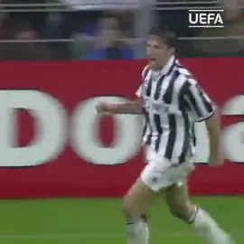 هدف #ديل_بيرو الرائع  في مرمى #بروسيا_دورتموند عام 1995 😳 #يوفنتوس #ذكريات_كرة_القدم #أهداف_رائعة #vintagesoccerstore
