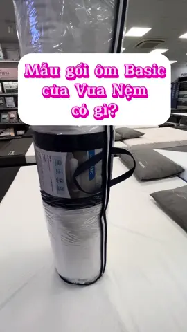 Gối ôm Basic nhà Vua Nệm. Đang được trợ giá siêu ưu đãi. Chất lượng không làm bạn thất vọng. Sp bên dưới giỏ hàng #vuanem #ngungonsongtron #gốiôm #goibong #changagoidem #changa 