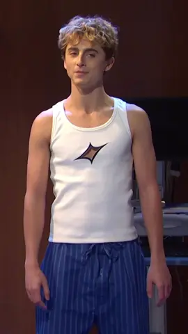 Timothée Chalamet as Troye Sivan on SNL. #snl #troyesivan #timotheechalamet 