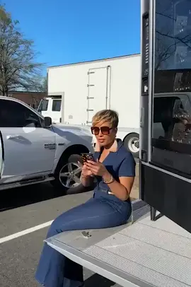 Amber sells her last vending machine leftover from Mike’s Global Vending!#god  #jesusbeenpoppin  #kountrywayne  #letthatsizzleinyourspirit  #helpisontheway  #Love  #skit  #fyp  #viralvideo  #foryoupage  #trend