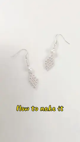 Do you like this exquisite handmade jewelry#jewelrytiktok🥺✨💕 #handmade #bijouxfaitmains #exquisite #pearl #accessories #earrings #earringslovers 