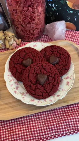 red velvet cookies with hot chocolate mix rather than coco powder cause I ran out! #redvelvet #redvelvetcookies #heartshaped #baking #foryoupage 