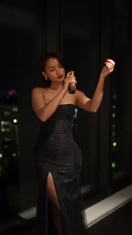 AD It’s not just a perfume, it’s a lifestyle @Team Jimmy Choo 🖤💫✨ #IWantChoo 
