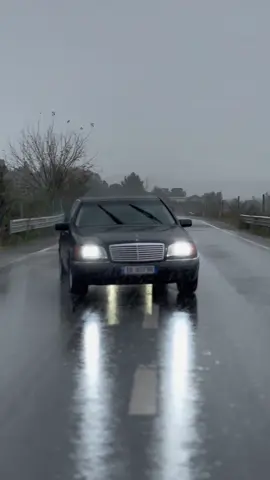 #viral #video #fyp #mercedes #benz #w140 #albania #rain #⛈️ #🦍 
