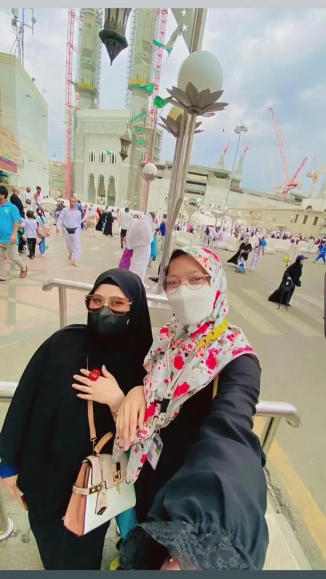 10🖤mekkah