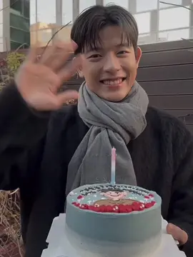 Park jihu (onjo) was singing, happy birthday to Solomon!!🥳🎉 #allofusaredead #fypシ゚viral #kdramaeditkdrama #Siblings #suhyeok #onjo #happybirthday #blowthisup 