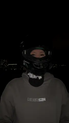 Eyes up  #motogirl #balaclava #motorcycles #motogear
