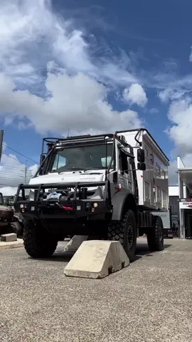 FLEX TEST! One of the major requirements for body-builders manufacturing anything for the Mercedes-Benz Unimog is that the vehicle needs to be able to flex two wheels 500mm diagonally (both ways) without lifting any wheels or having the body and chassis collide, as seen in this video. This U5023 Unimog with Unidan Odyssey body is nearing completion and looking great! 📷 instagram.com/unidanengineering & @unidanengineering  #unidanengineering #mercedesbenz #unimog #unimoglife #mercedesbenz #mercedes #unimogcommunity #unimogclubgaggenau #unimogmuseum #unimogspecialtruck #daimlertrucks #offroad