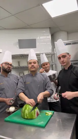 Chef Pier kitchen vibes😏 Save the videos, do the same with your team 😜 #cheflife #comedy #kitchenlife #funny #team  Dancing with your team in monkey rage style 