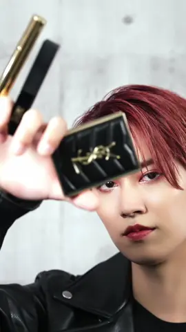 Go behind the scenes with @JO1 as they break out bold moves and bolder looks with the COUTURE MINI CLUTCH.  #YSLBeauty #DropTheLook #JO1