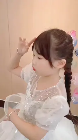 Smart butterfly, moving butterfly hairpin, just a sense of atmosphere came, gentle temperament super versatile, wearing her is simply fairy this fairy!#TikTokShopCrossBorder_SEASales #TikTokHalloween #Bow hair clip