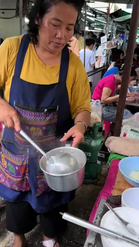 TomYum Noodle Making Process - Famous Food Stall In Pratunam Petchburi 19 Bkk - ร้านลับๆในซอย ก๋วยเตี๋ยวต้มยำมะนาวแท้ บีบสดๆชามต่อชาม มีแต่ชาวต่างชาติมานั่งกิน - ประตูน้ำ เพชรบุรีซอย 19 กทม. #อร่อยบอกต่อ #ก๋วยเตี๋ยว #ต้มยำ #noodle #spicy #Yum #food #cooking #Foodie #fyp 