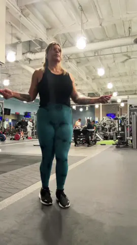 Don’t forget to hit some cardio 💪🏼🖤