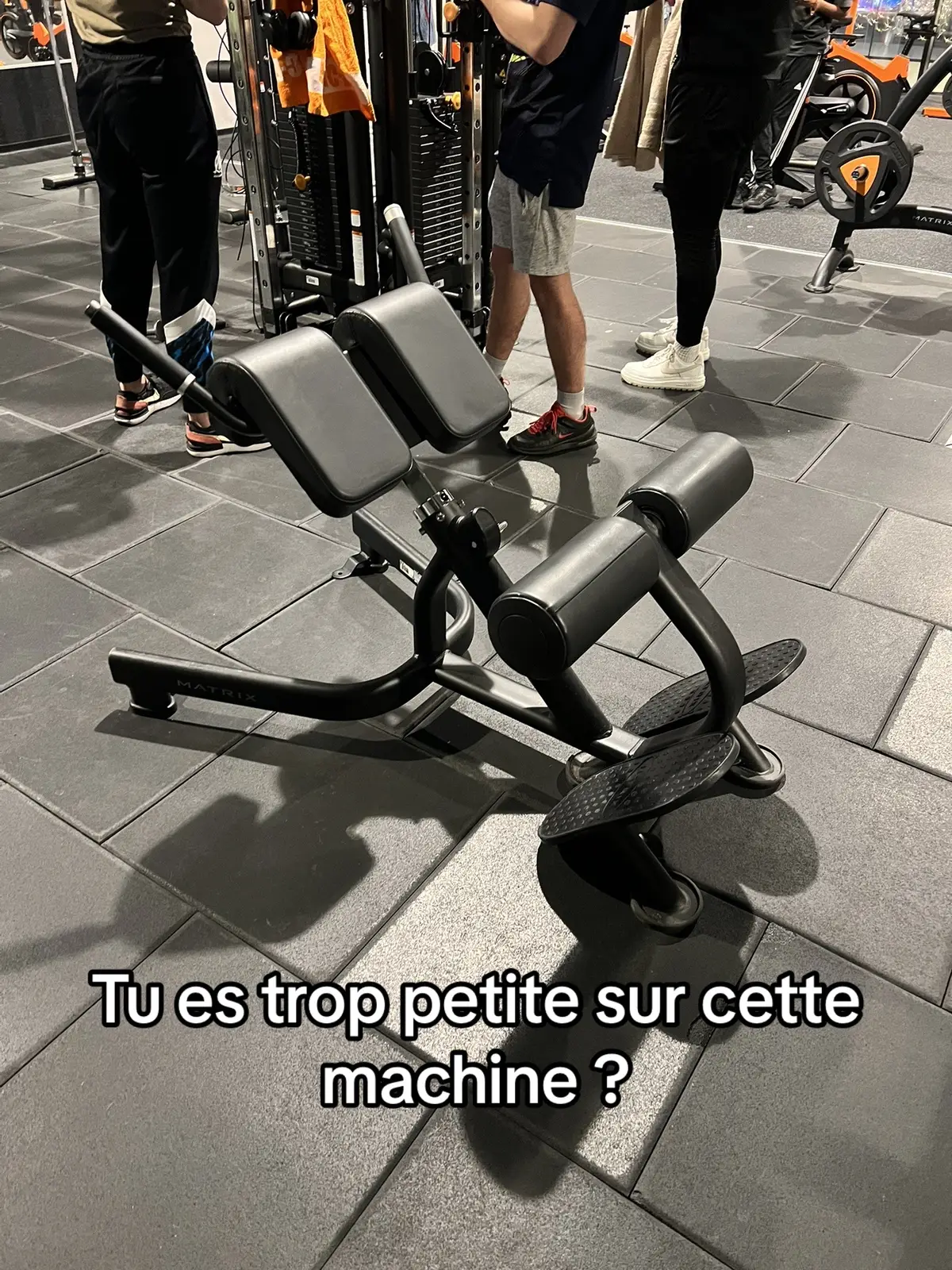 Tu peux aussi mettre des disques de poids ! #pourtoi #musculationfrance #GymTok #astuce #conseil #salledesport