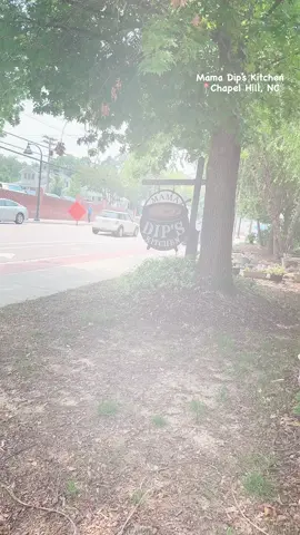 Mama Dip’s in Chapel Thrill 🔥🔥🔥 #fyp #explore #explorepage #unc #tarheels #chapelhill #northcarolina #soulfood #countrycooking #blackownedbusiness #restaurant #food #Foodie #foodies #foodtiktok #FoodTok #foodreview #FoodLover 