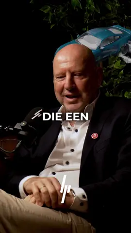 Volgens Leen moet je nooit denken dat je afhankelijk bent van een ander. Er zijn altijd oplossingen die jezelf kunt bedenken.  Geen geld? Dan ga je werken en spaar je tot je een bedrijf kunt starten. Heeft Leen gelijk? #lotgenotenpodcast #leenzevenbergen #ai #artificialintelligence #serieondernemer #ondernemer #Tech #technologie #techentrepreneur #nederlandseondernemers 